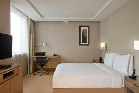 DoubleTree Suites by Hilton Bangalore - 37