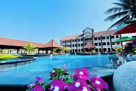 PEACE RESORT & HUNG PHAT 2 RESTAURANT MUI NE - 0