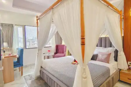 Sarang Palace - Boutique Stays & Candlelight Dining - 161