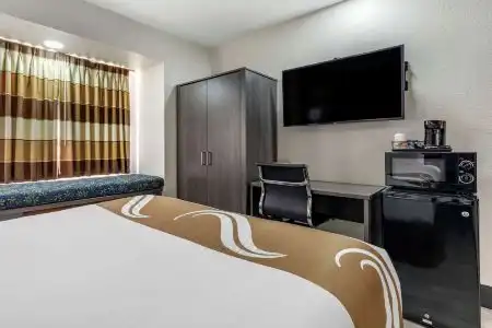 Quality Inn & Suites I-20 - 29