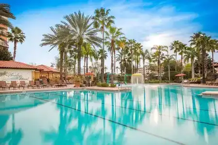 Floridays Orlando Two & Three Bed Rooms Condo Resort - 5