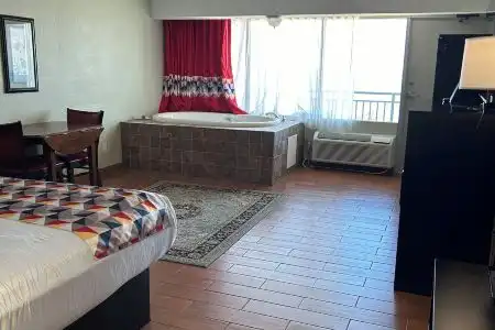Best Western Plus Sandcastle Beachfront - 21