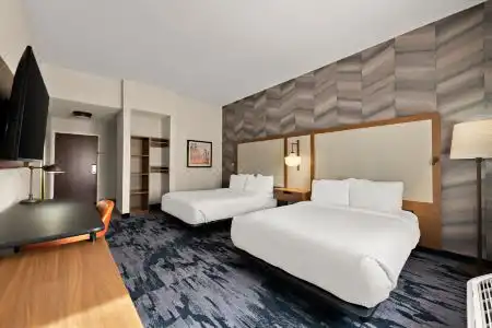 Fairfield by Marriott - 11