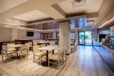 Wingate by Wyndham - Orlando International Airport - 6