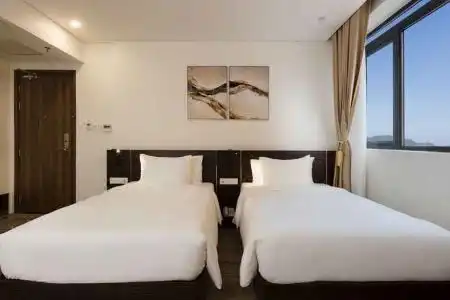 EMERALD BAY & SPA - 101