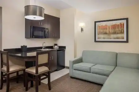 Ramada Plaza Resort & Suites By Wyndham Orlando International Drive - 56