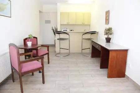 Antonia Studios - 4