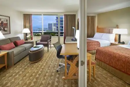 Embassy Suites by Hilton Waikiki Beach Walk - 112