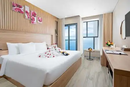 EMERALD BAY & SPA - 83