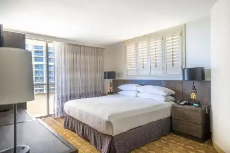 Embassy Suites by Hilton Waikiki Beach Walk - 106
