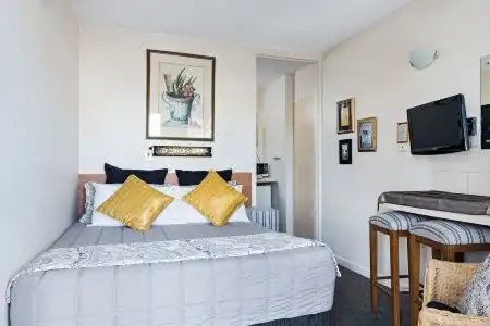 Airport Riverview - 10