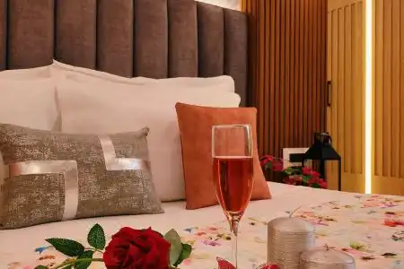 Sarang Palace - Boutique Stays & Candlelight Dining - 124