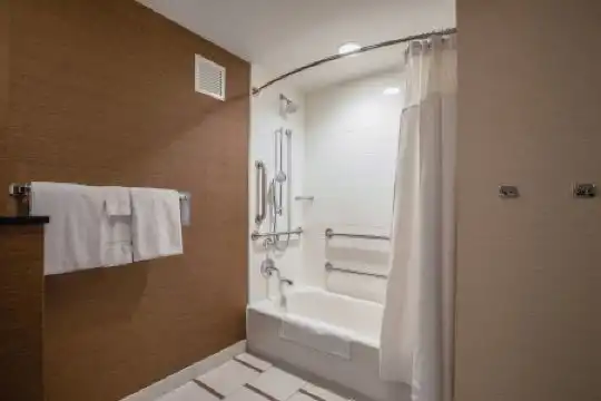 Fairfield Inn and Suites Chicago Downtown-River North - 14