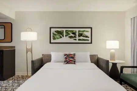 Embassy Suites by Hilton Fort Lauderdale - 17th Street - 2