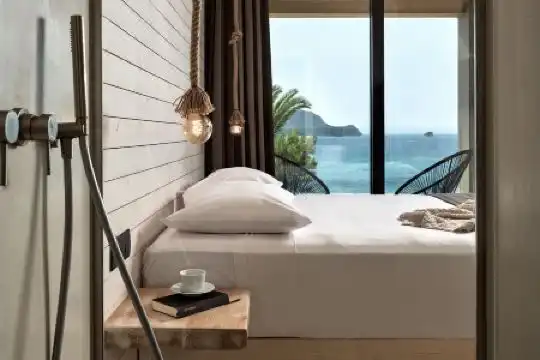 Gloria Maris Suites and Villa - 10