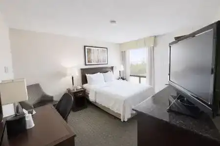 Drury Inn & Suites Stadium- - 1
