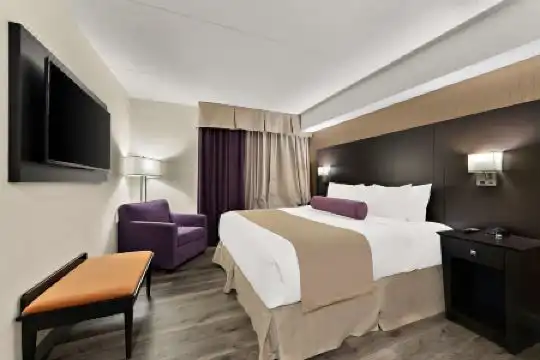 Best Western Plus North York & Suites - 42