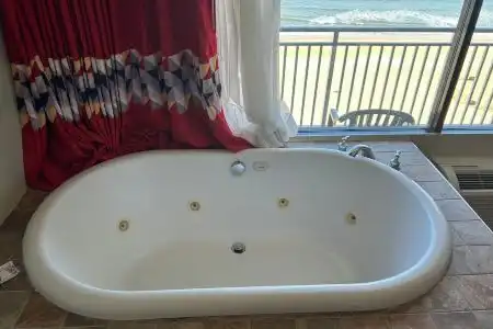 Best Western Plus Sandcastle Beachfront - 22