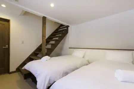 Greystone - 10