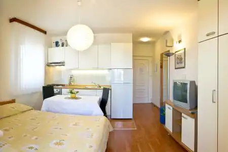 Villa Midea - 1