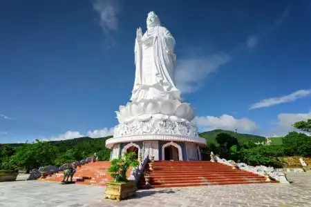 Monarque Danang - 10