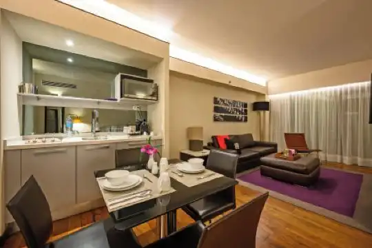 Las Suites Campos Eliseos - 48