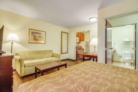 MainStay Suites Texas Medical Center/Reliant Park - 29