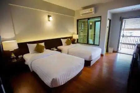 Night Bazaar Inn - 69
