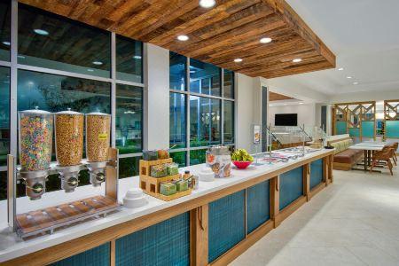 Fairfield By Marriott Inn & Suites Orlando At Flamingo Crossings® Town Center - 9