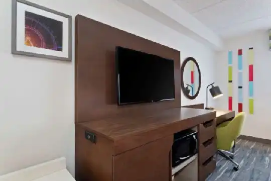 Hampton Inn & Suites Orlando International Drive North - 23