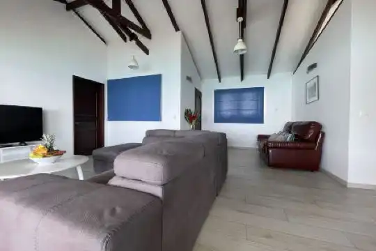 VallonEnd Beachfront villa with excellent view - 14