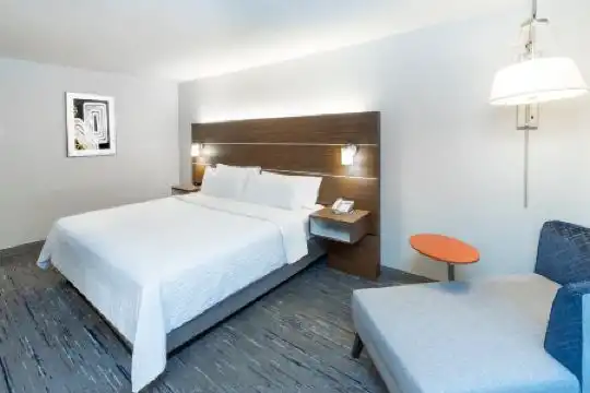 Holiday Inn Express-Central - 20