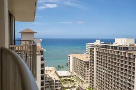 Embassy Suites by Hilton Waikiki Beach Walk - 78