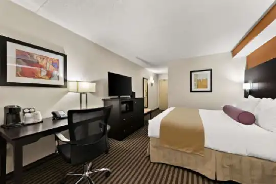 Best Western Plus North York & Suites - 47