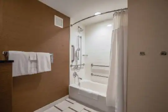 Fairfield Inn and Suites Chicago Downtown-River North - 28