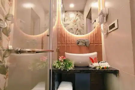 Sarang Palace - Boutique Stays & Candlelight Dining - 24