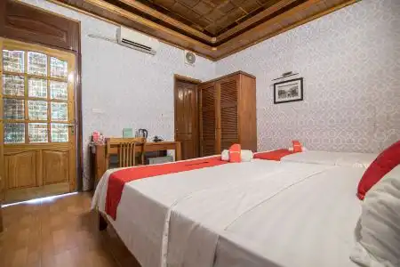 RedDoorz near Lotte Center Hanoi - 10
