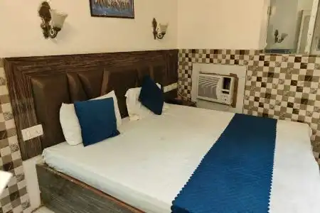 Oyo 26146 Sarwan - 8