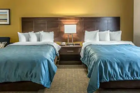 MainStay Suites - 31