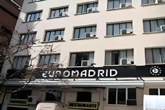 Madrid Motion Hostels - 12