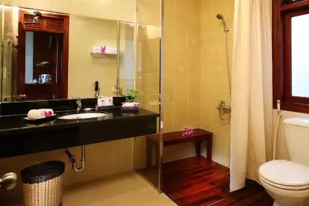 Golden Coast Resort & Spa - 17