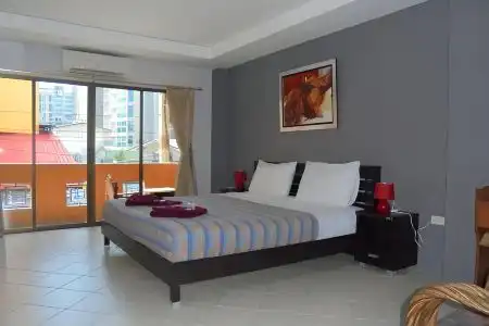 Robin's Nest Guesthouse & Restaurant - 9