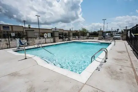 Holiday Inn Express & Suites Houston - Hobby Airport Area, An Ihg - 4