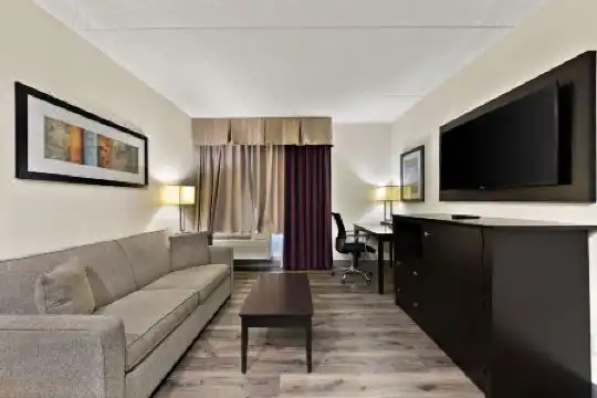 Best Western Plus North York & Suites - 44