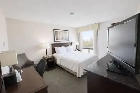 Drury Inn & Suites Stadium- - 15