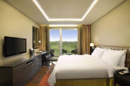 DoubleTree Suites by Hilton Bangalore - 12