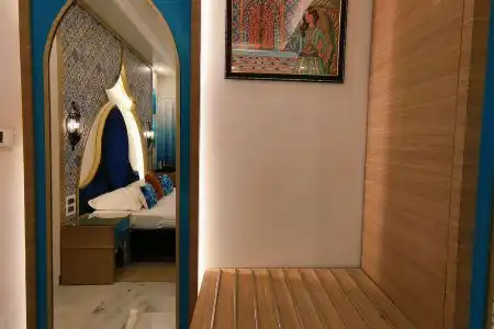 Sarang Palace - Boutique Stays & Candlelight Dining - 59