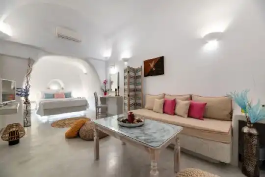 Kima Oia Suites - 102