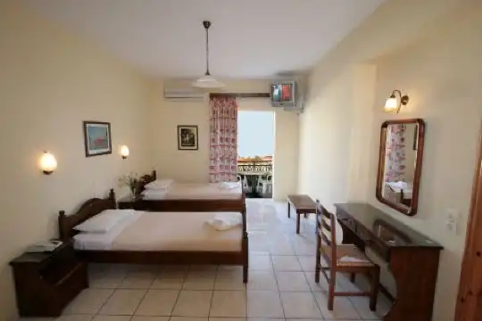 La Famille Merkati - Maison Antonis - 12