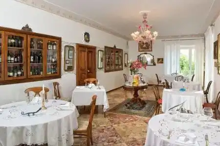 Romantic & Restaurant Villa Cheta Elite - 3